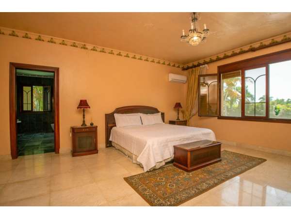 Reduced Luxury & Classic Caribbean Villa - Image 3