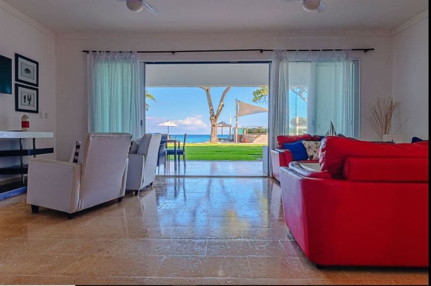 Beautiful And Comfortable 3 Bedrooms Beachfront Condo - Image 4