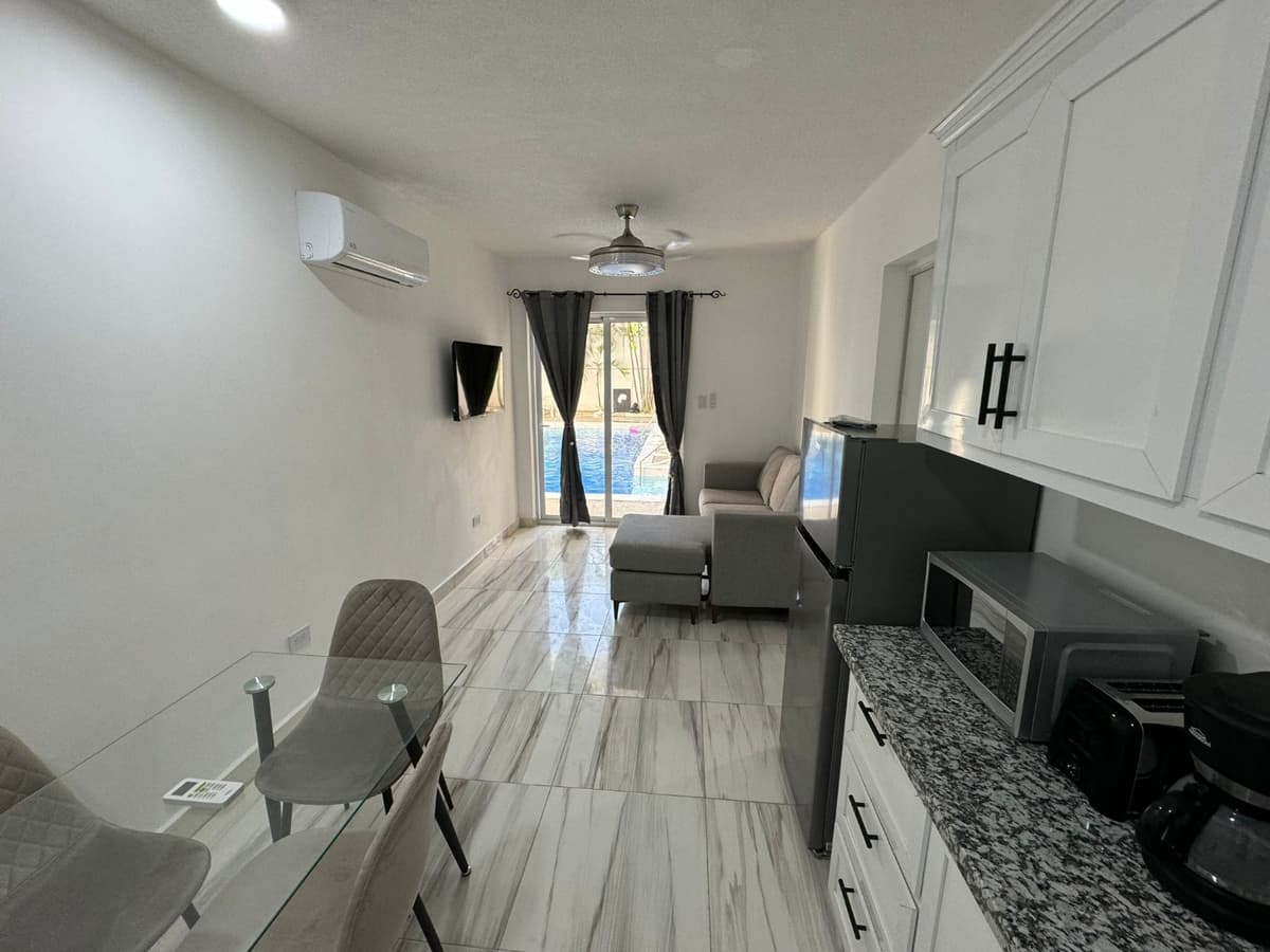 Amazing Deal In The Center Of The City - Image 3