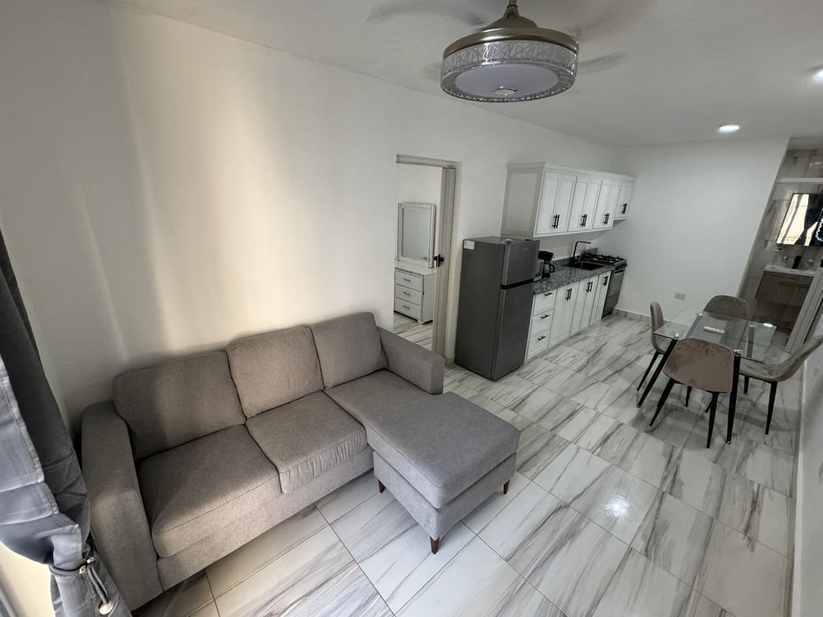 Amazing Deal In The Center Of The City - Image 4