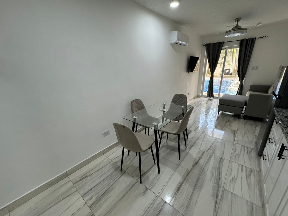 Amazing Deal In The Center Of The City - Image 5