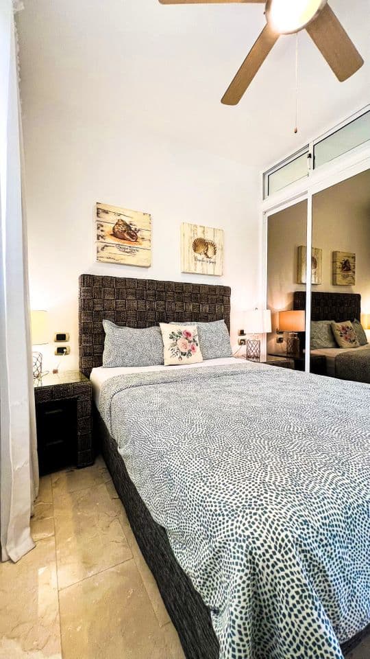 Rent In Cana Rock - Stunning 2 Bedroom With Beach Access - Image 4