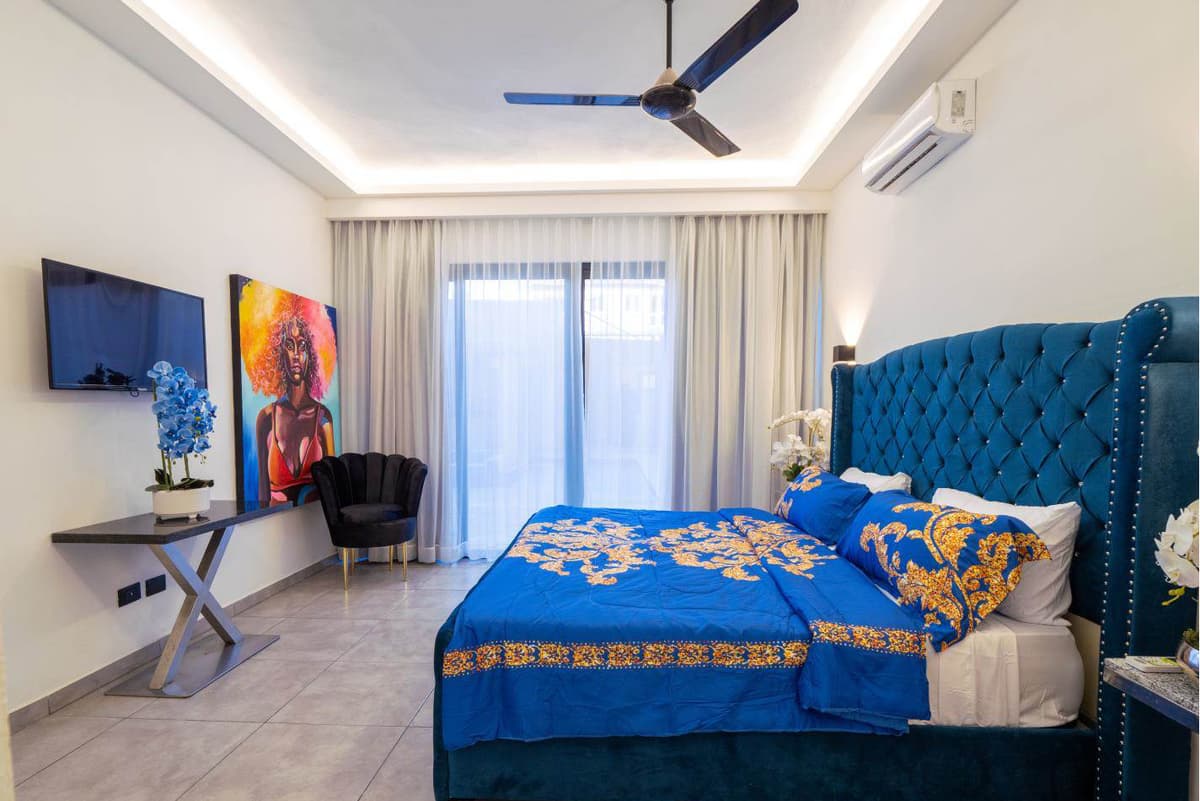 New 1 Bedroom Luxury Condos In Central Location - Image 4