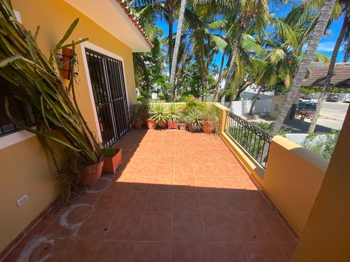 Gorgeous Penthouse In Los Corales - Image 5