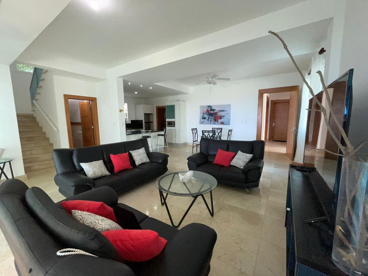 Sale Of Penthouse In Exclusive Residential Area - Image 4