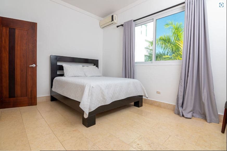 First Class Beachfront Penthouse