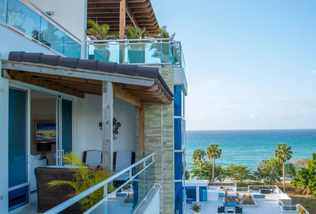 Exquisite Ocean View Penthouse Condo - Image 1