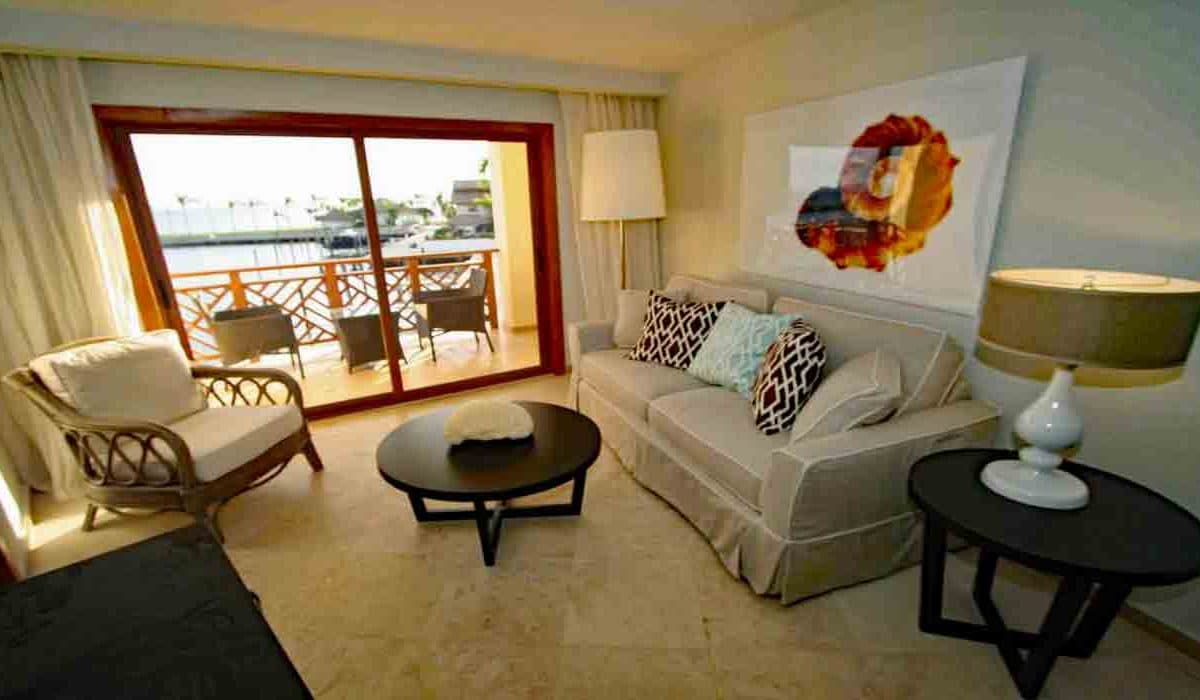 1 Bedroom Waterfront Condo On Puerto Bahia - Image 1