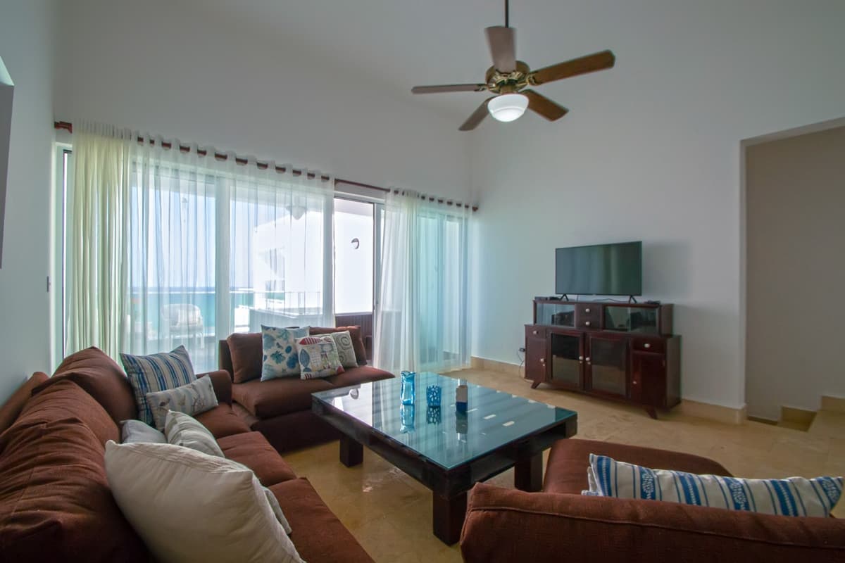Phenomenal Beach Front Condo - Image 3