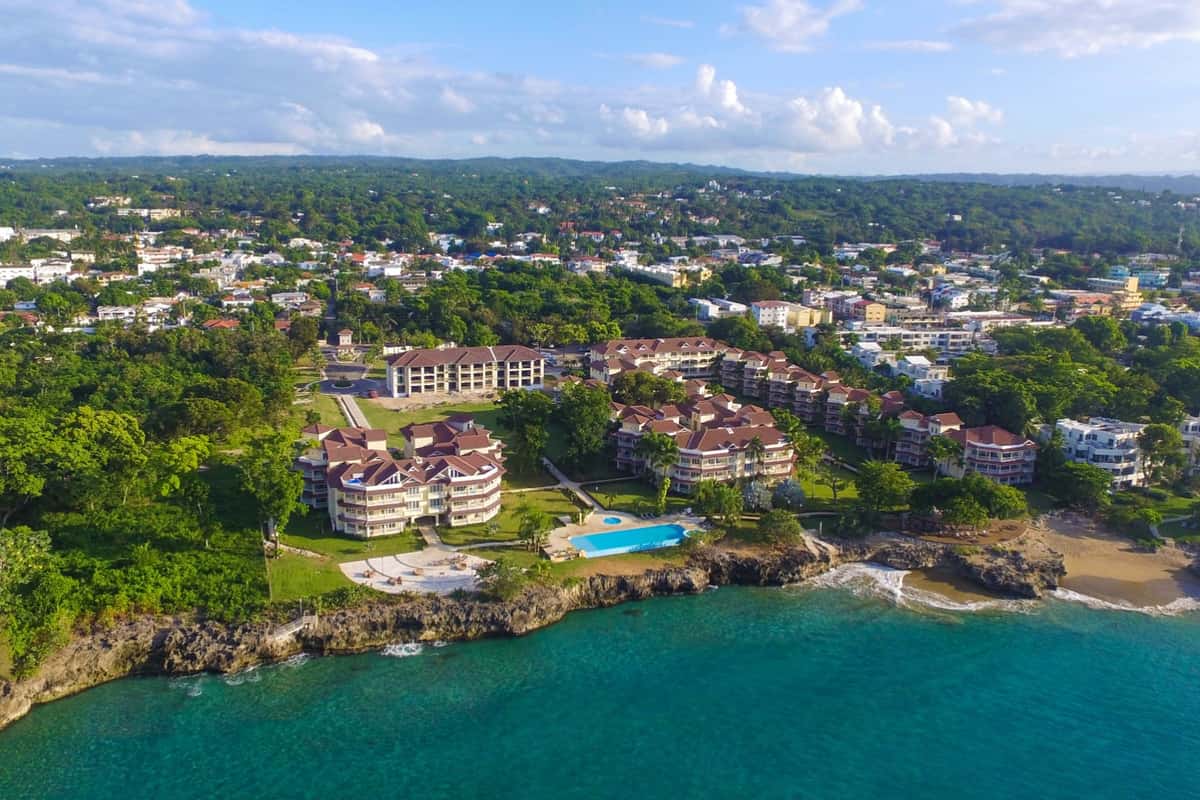Premium 3 Bedrooms Condo In Ocean Front Community