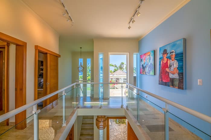 Tropical Home Close To Everything - Image 4