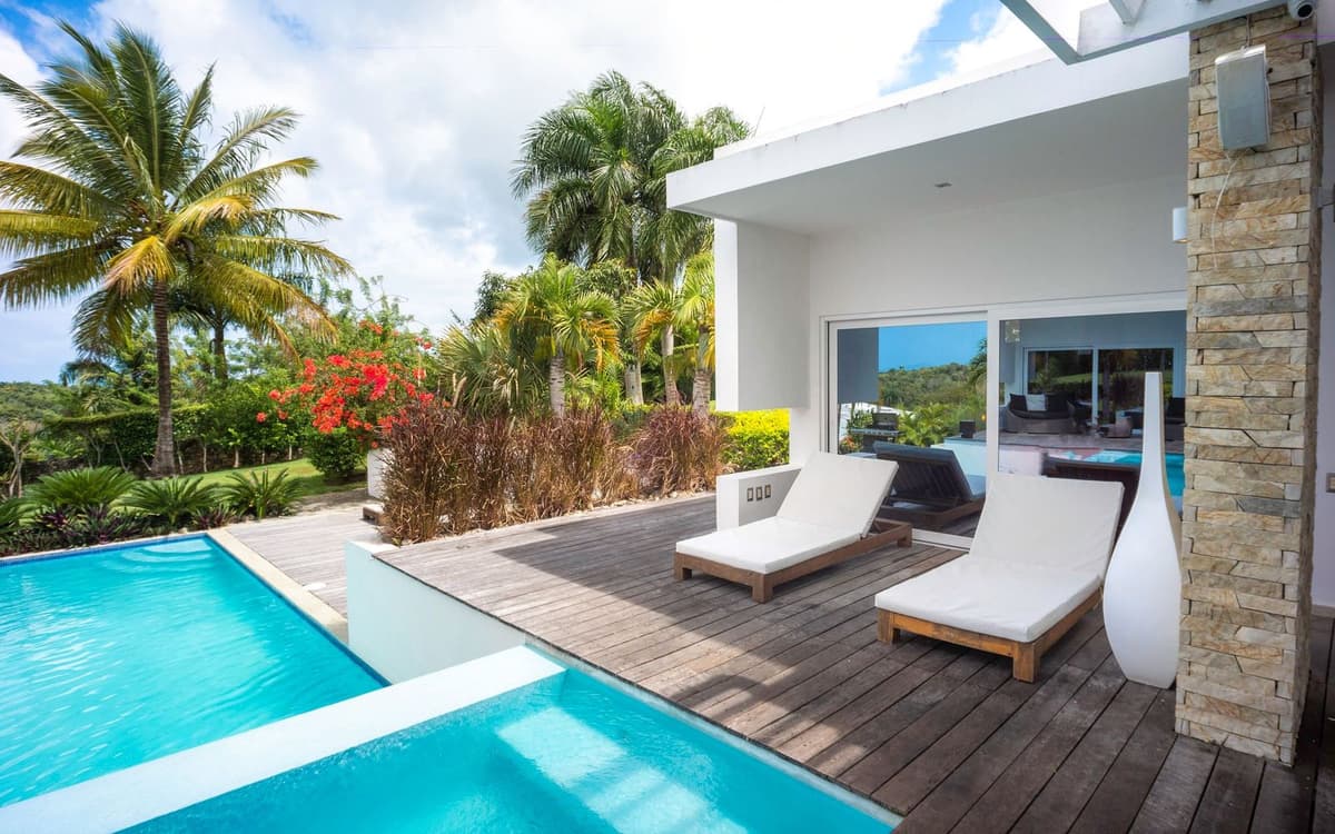 The Home Of Your Dreams Combined With Spectacular Nature View. (Open to deals. Make your OFFER) - Image 2