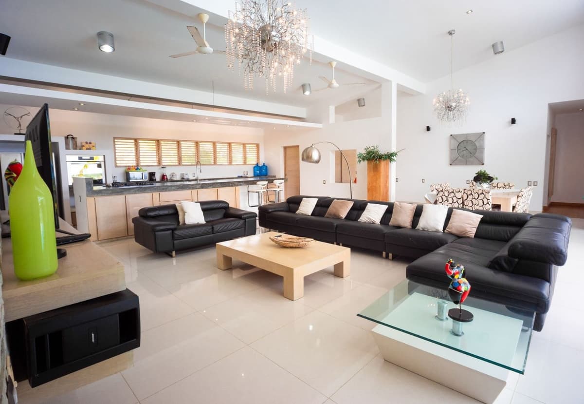 The Home Of Your Dreams Combined With Spectacular Nature View. (Open to deals. Make your OFFER) - Image 3