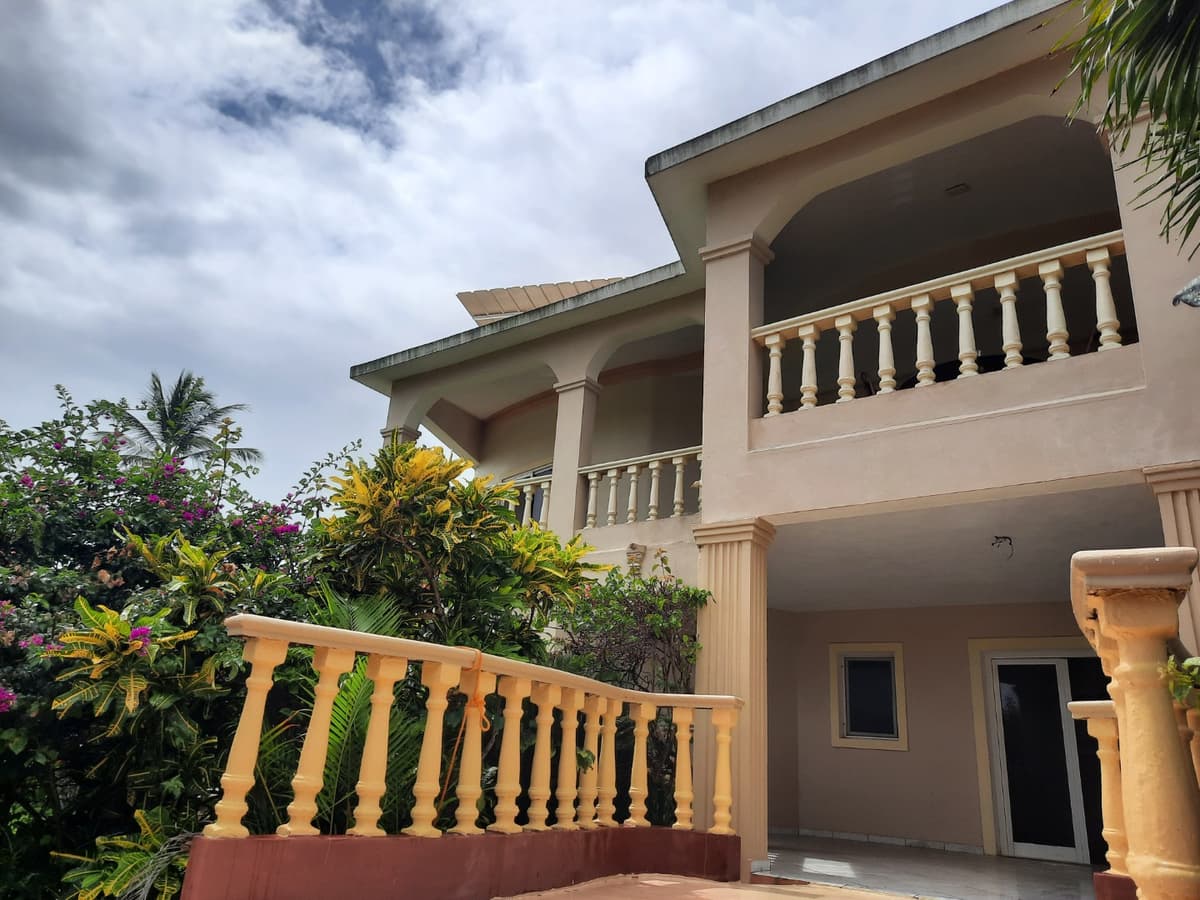 Large Villa With Separate Apartment Option 360 Pictures - Image 3