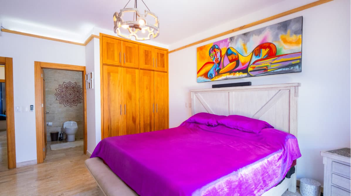 Stunning 3-bedroom Villa In Upscale Gated Community - Financing! - Image 3