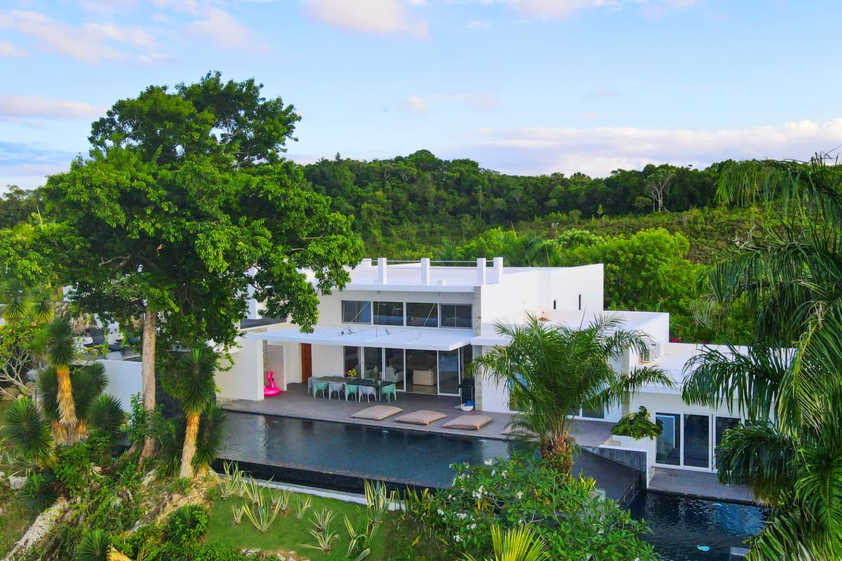 Definitely The Summer Villa You Need With The Best View. (Open to deals. Make your OFFER) - Image 3