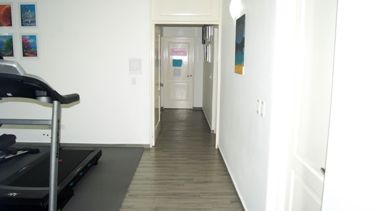 Comfortable 4 Bedrooms Home - Image 3