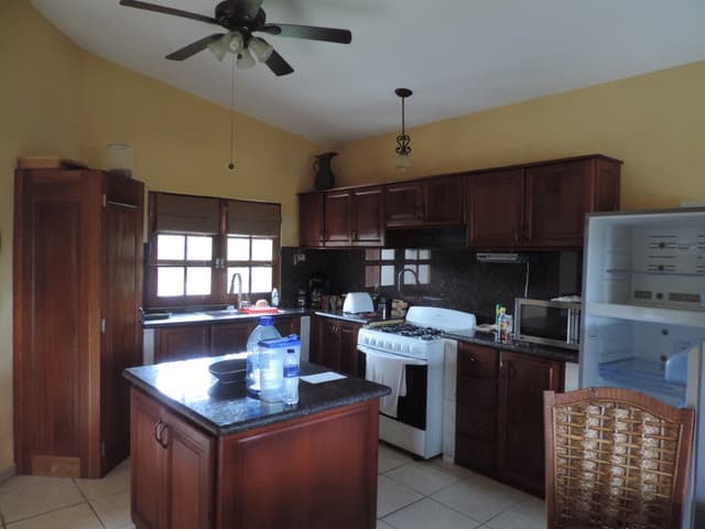 Villa 22 - 3 Bed 2 Bath Villa With Independent Studio