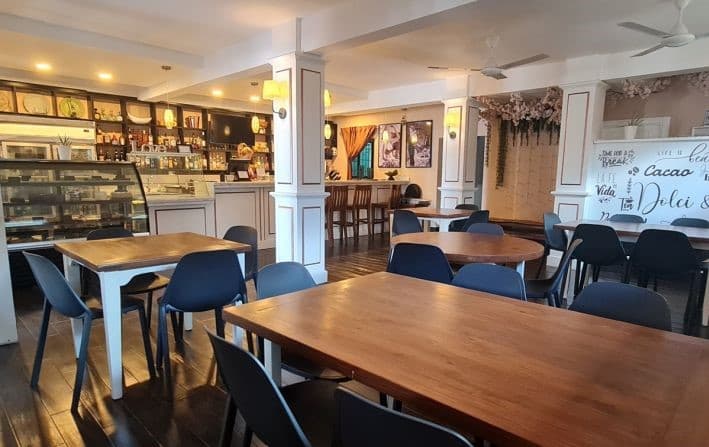 Established Cafe And Cake And Pastry Shop In Prime Location