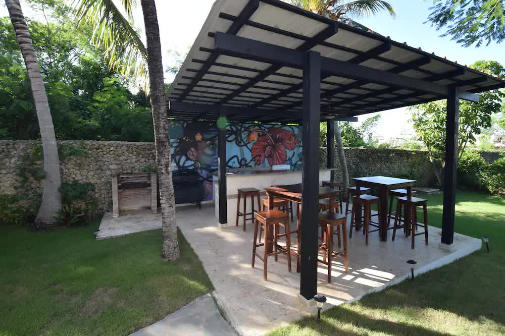 6 Unit B&b Steps To Beach With Owners Suite