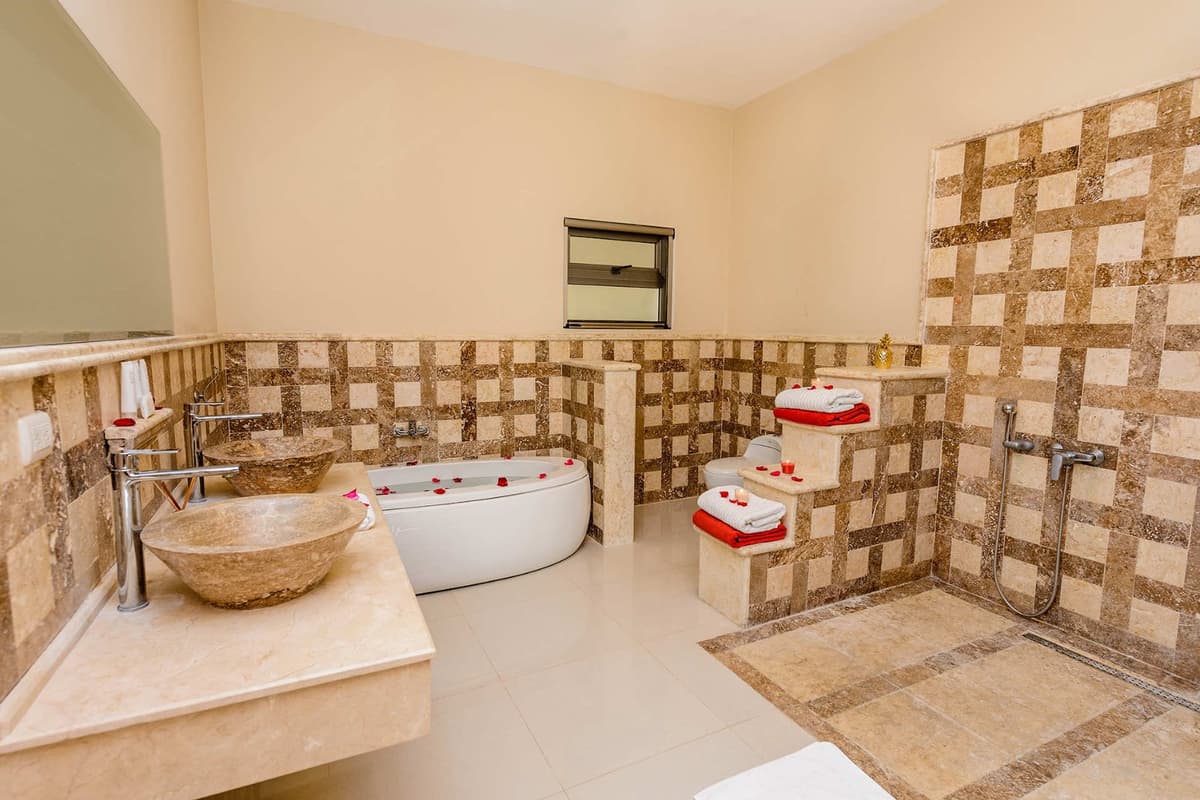 Apart-hotel On The Beach In Los Corales Bavaro - Image 2