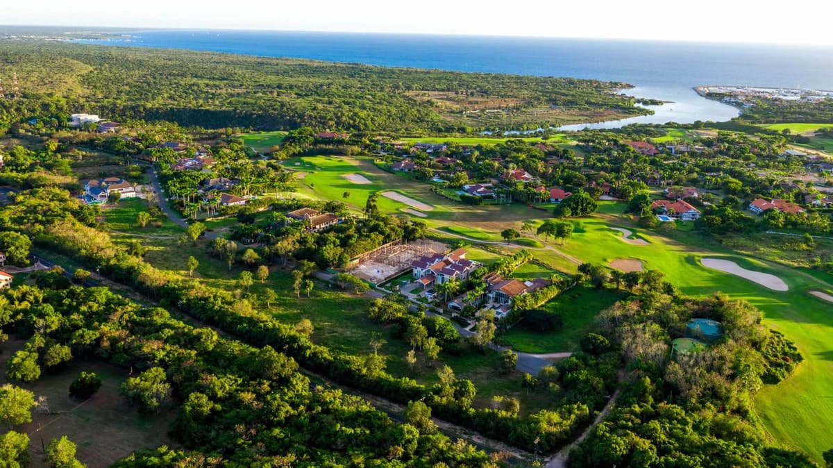 The Garden Oasis In Casa De Campo: A Prime Land Offering - Image 1