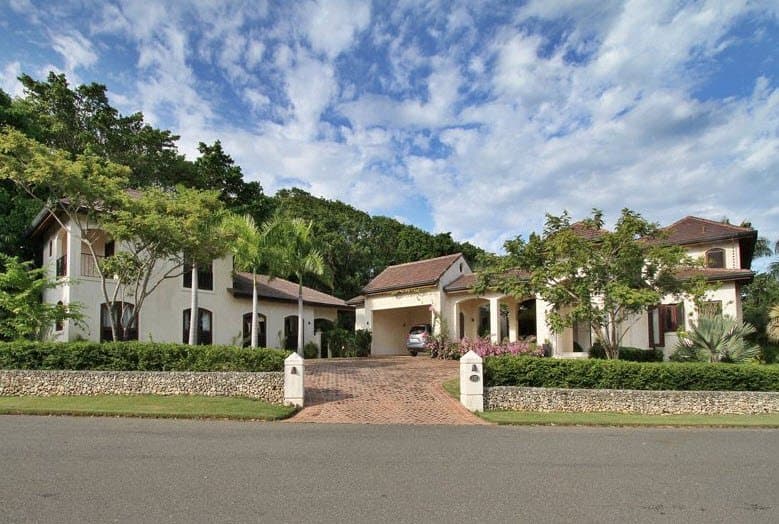 Stunning Caribbean Luxury Villa in Sea Horse Ranch for sale. - Image 1
