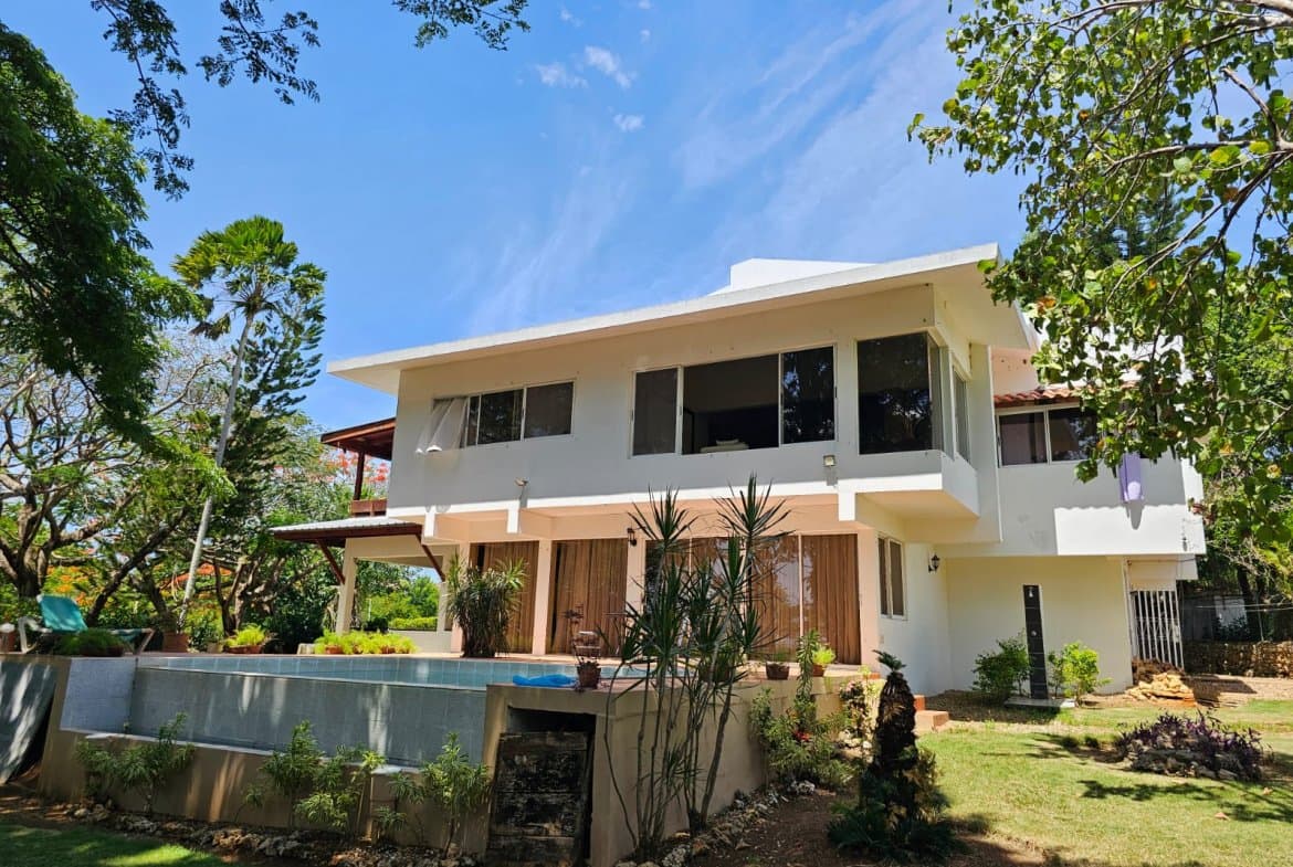 Unique 4BR Sosúa Villa + Extra Building Lot – Perfect Investment Opportunity - Image 2