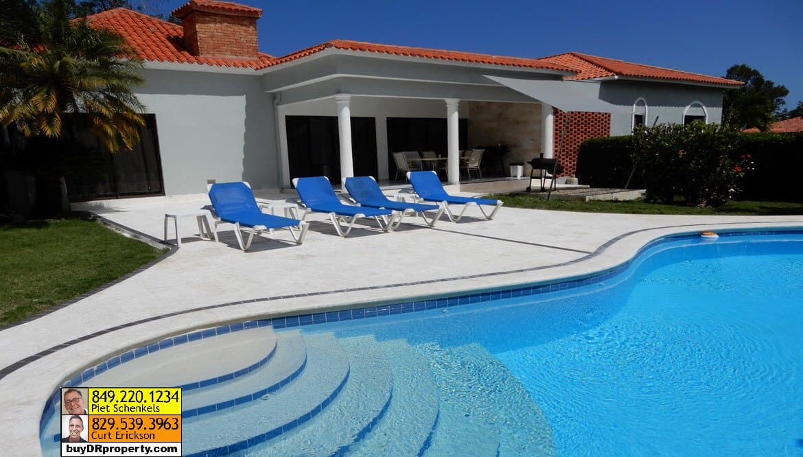 Casa Linda : Beautiful 2 BR VILLA For Sale + Guest Apartment