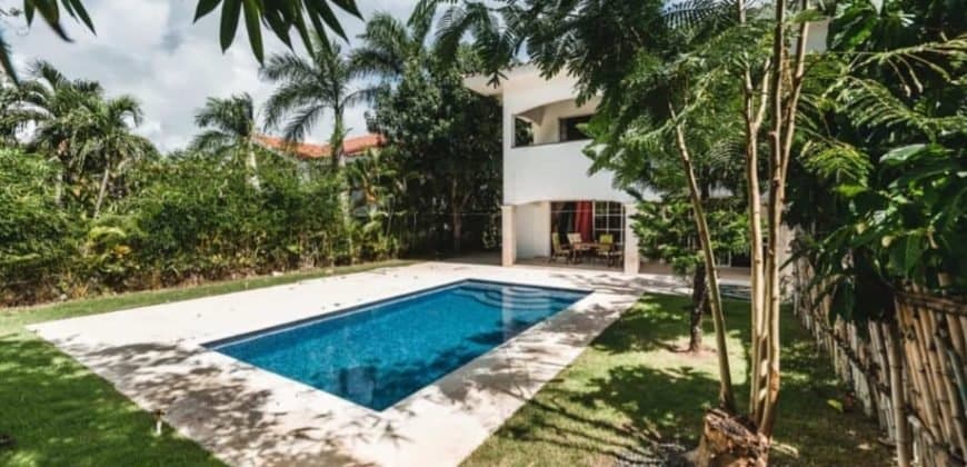 4BR Luxury Villa-Cocotal - Image 3