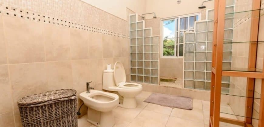 4BR Luxury Villa-Cocotal - Image 4