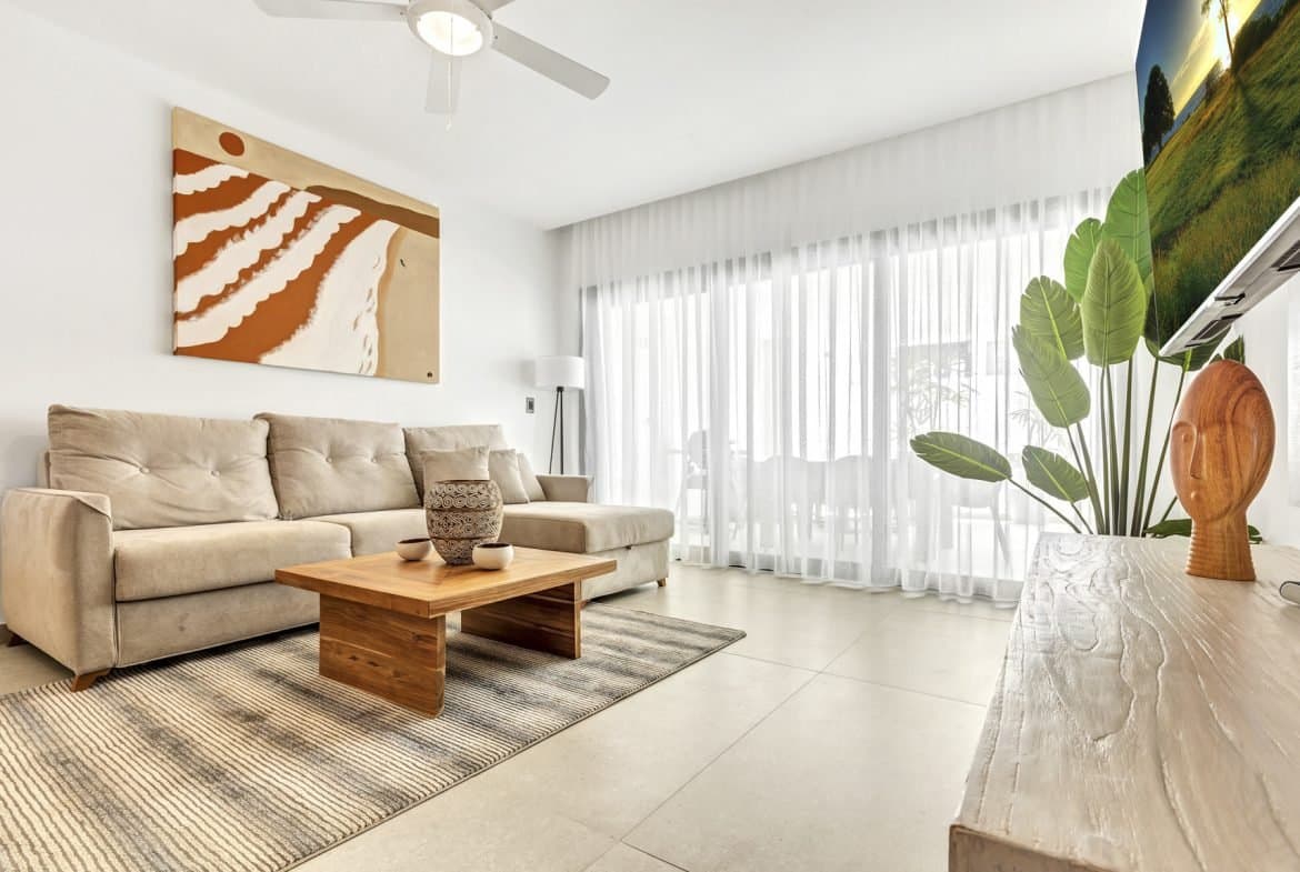 Luxury 2-Bedroom Condo with Private Jacuzzi & Ocean View - Image 5