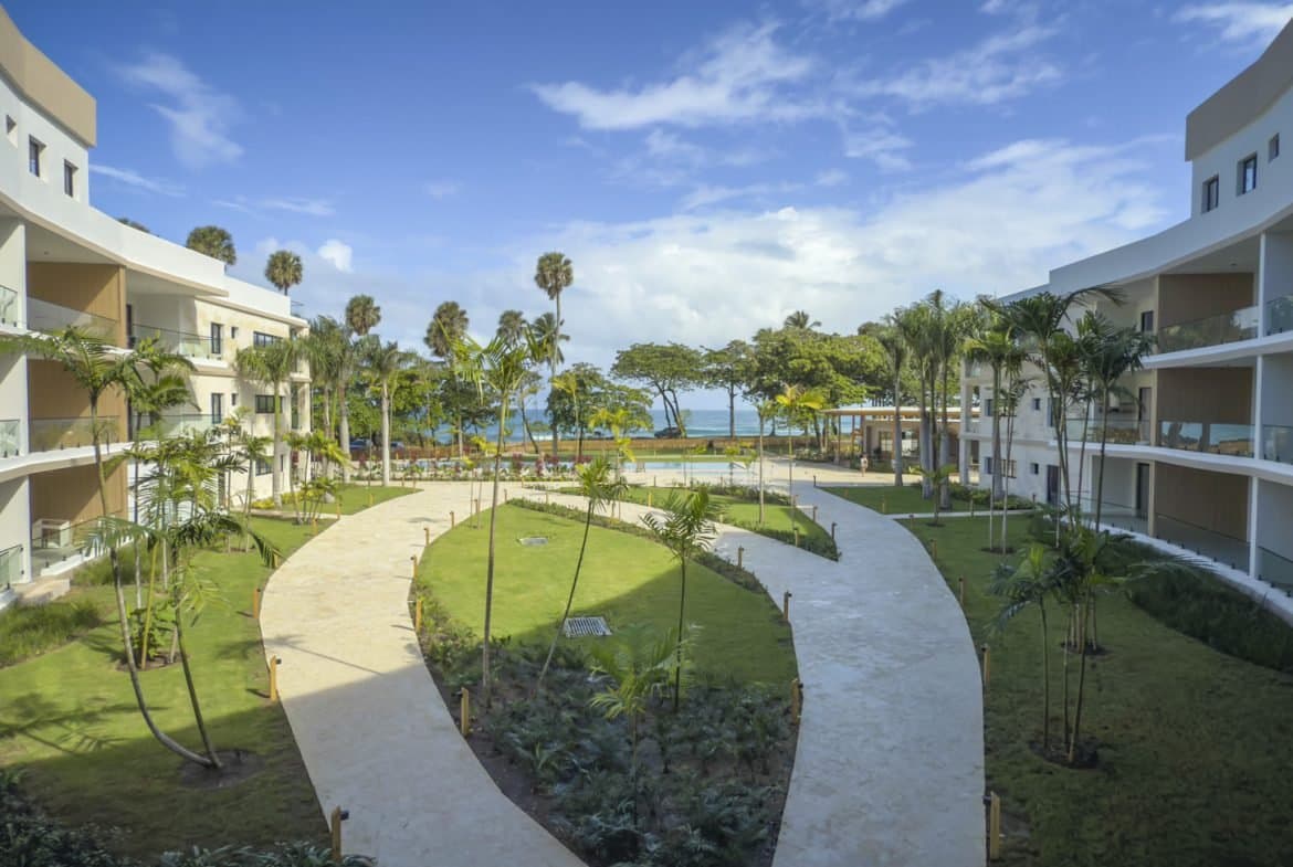 Oceanfront 2BR Condo The Wave Cabarete | buyDRproperty - Image 4