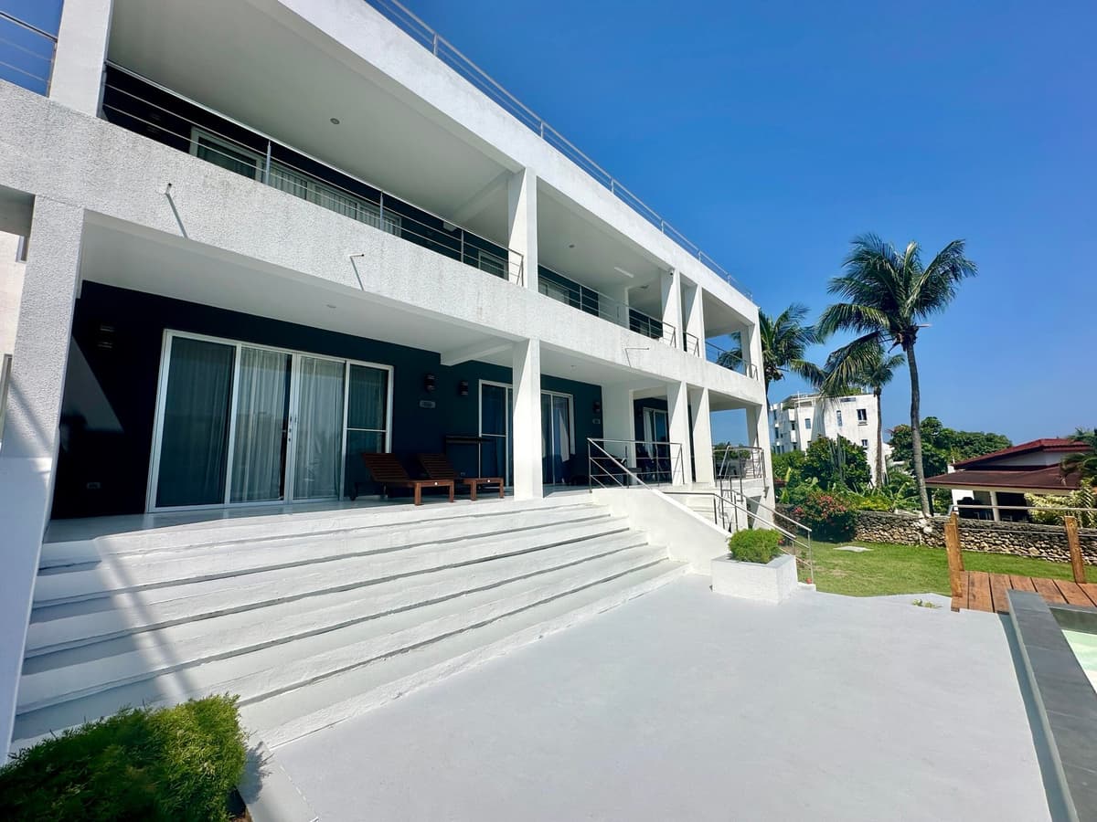 Beautiful 1 Bedroom Condo For Sale – VIU, Encuentro Beach - Image 3