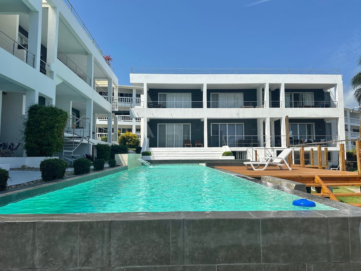 Beautiful 1 Bedroom Condo For Sale – VIU, Encuentro Beach