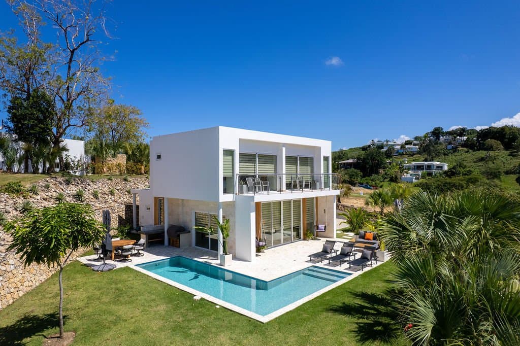 Refined Mountain Villa. Just Minutes from the City Center.