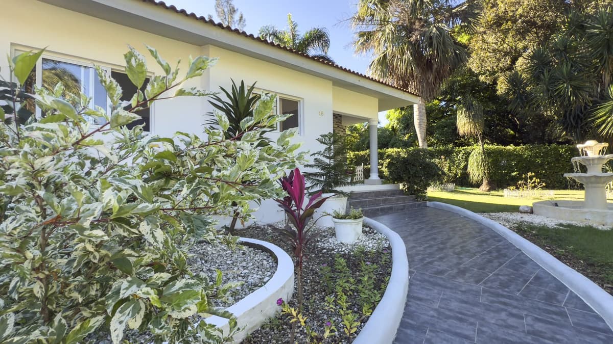 Upgraded Tropical Villa in Sosúa – Private Garden & Waterfall - Image 2