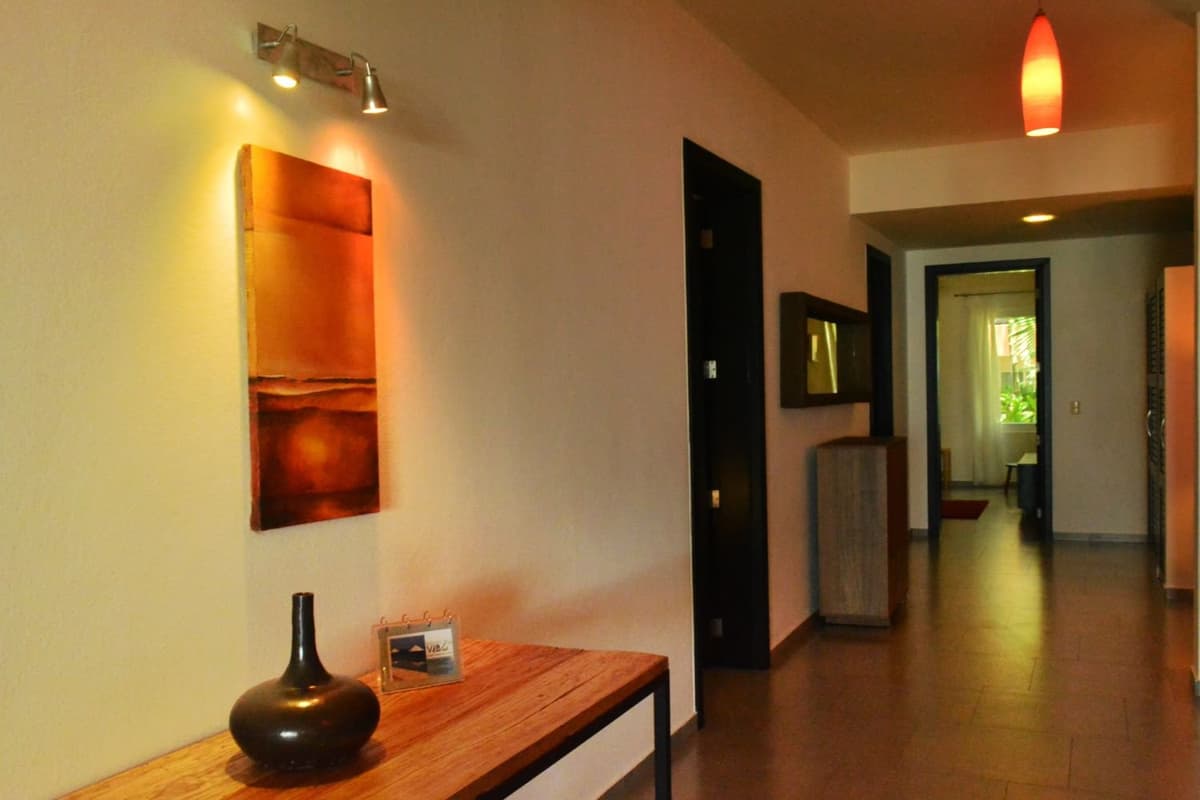 Infinti Blu - Beachfront 2 Bedroom Condo For Sale - Image 5