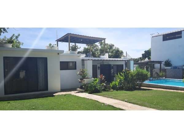 New Price On Newly Renovated 2-bedroom 3.5 Bath Villa