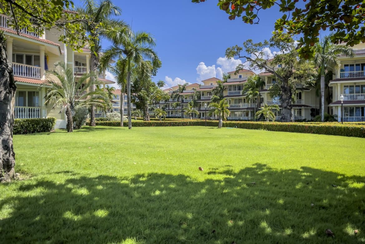 Stunning 3 Bedroom Oceanfront Condo for Sale | Hispaniola Beach Sosúa - Image 2