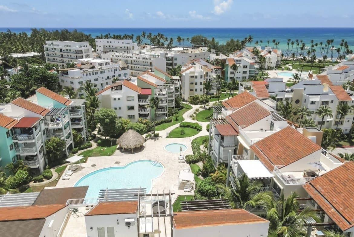3BR Condo for Sale Playa Turquesa Ocean Club Punta Cana - Image 4