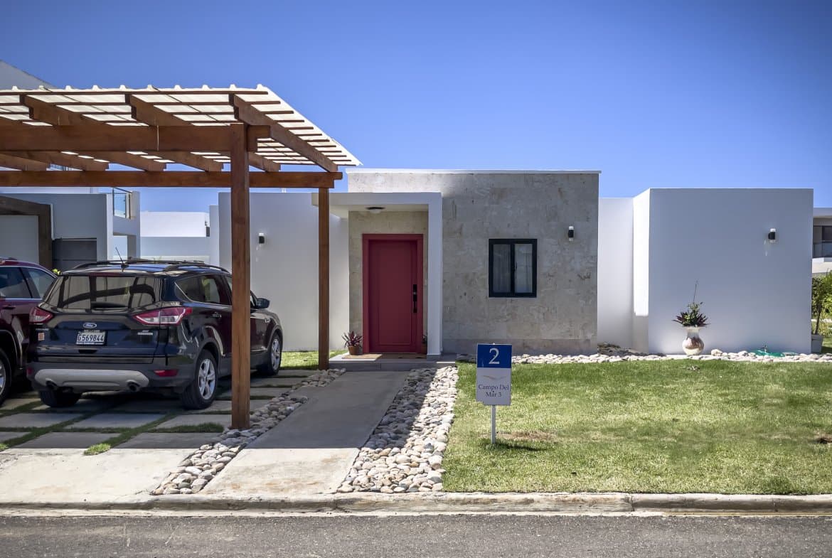 Fantastic Opportunity! 2 Bedroom Villa For Sale In SOV