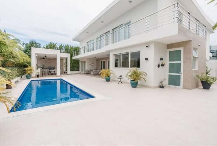 Impressive 3 BR villa with private pool and exceptional finishes and latest technologies – Punta Cana Village