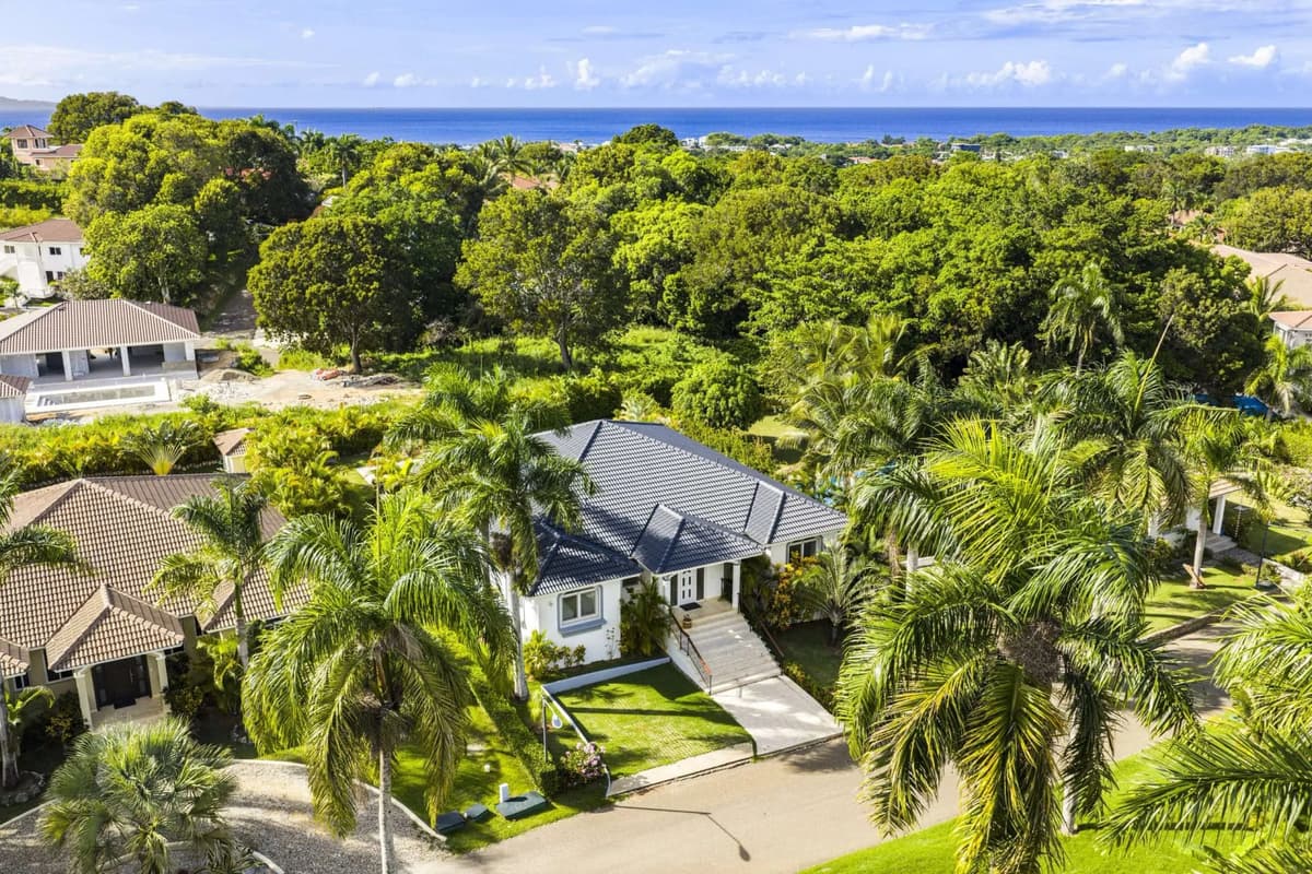 166-D HOUSE IN HISPANIOLA , SOSUA - Image 2