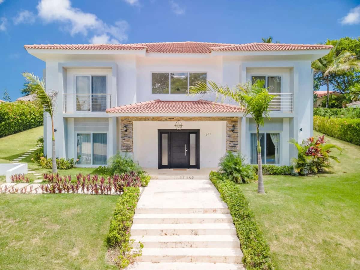 Modern 4-Bedroom Villa with Private Pool in Sosúa