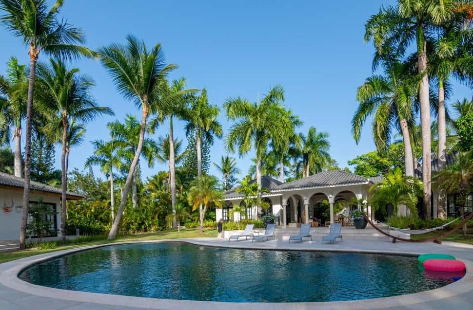 Stunning Villa Sunset For Sale in Prestigious Community