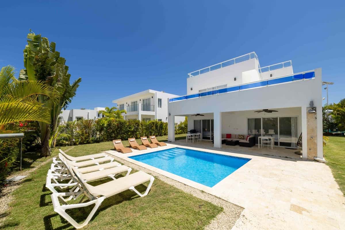 Fully Furnished 3-Bedroom Villa with Rooftop Terrace SOV