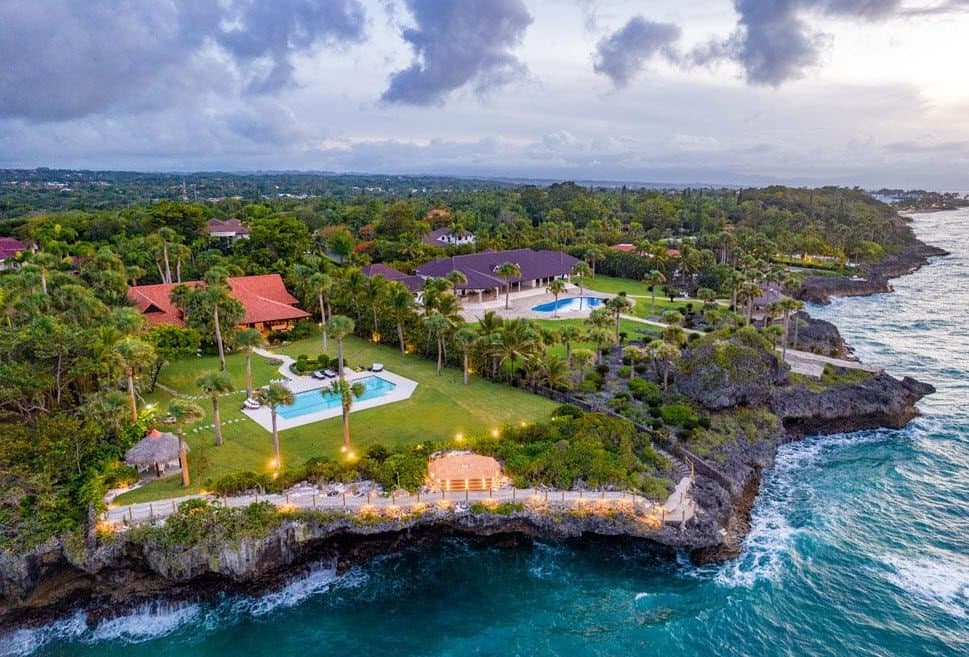 Luxury Oceanfront Villa for Sale in Sosua, Dominican Republic - Image 4