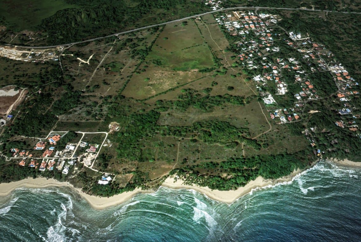 123 Acres Prime Oceanfront Development Land for Sale, Sosua - Image 2