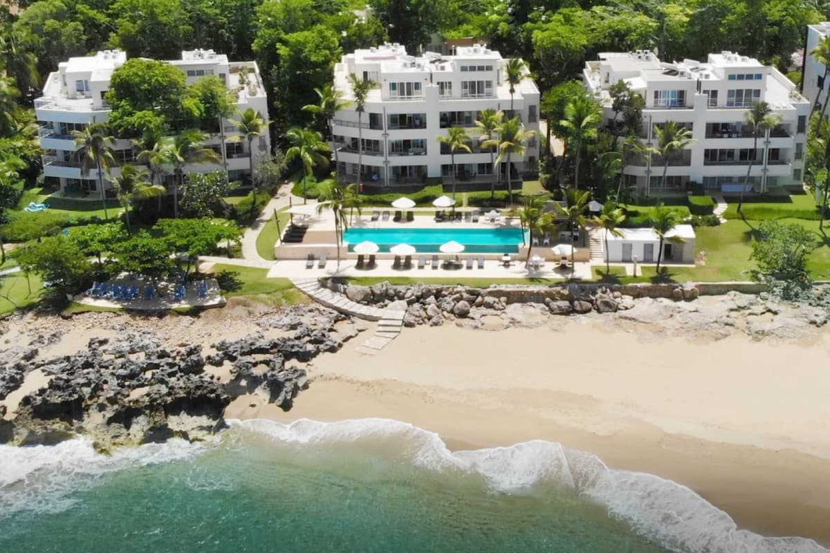 Infinti Blu 2 Bedroom Condo For Sale